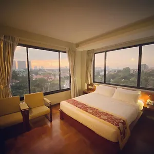 My Dream Hotel